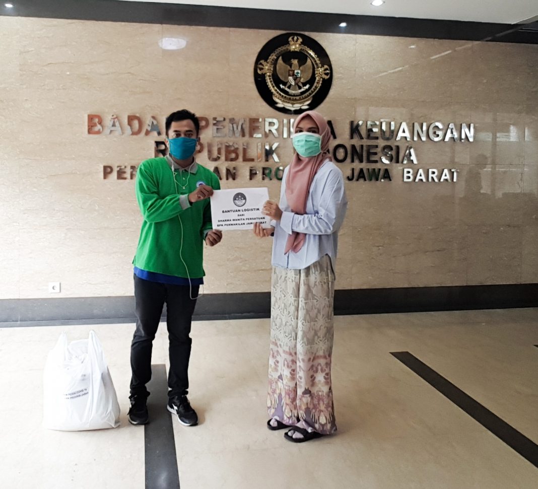 DWP BPK Perwakilan Provinsi Jawa Barat Menyerahkan Bantuan ...